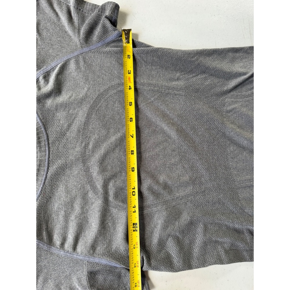 Lululemon Swiftly Tech Short Sleeve 2.0 Grey Running Training Shirt Size 4 - Picture 5 of 6